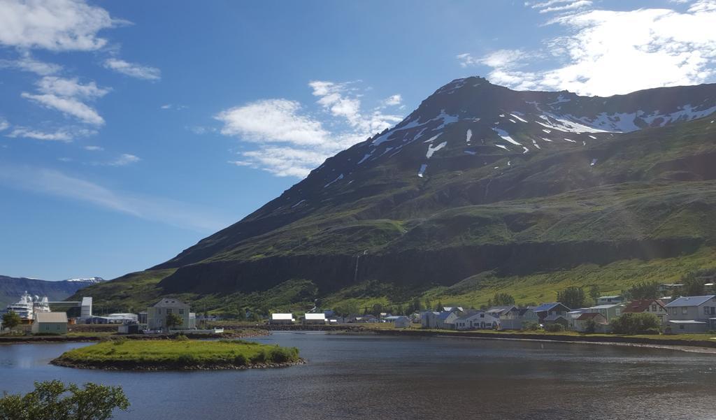 Vith Lonith Guesthouse Seythisfjorthur Exterior photo